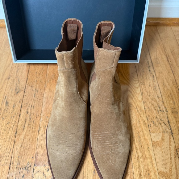 CELINE CAMARGUE WESTERN CHELSEA BOOT IN SUEDE CALFSKIN - Picture 2 of 4